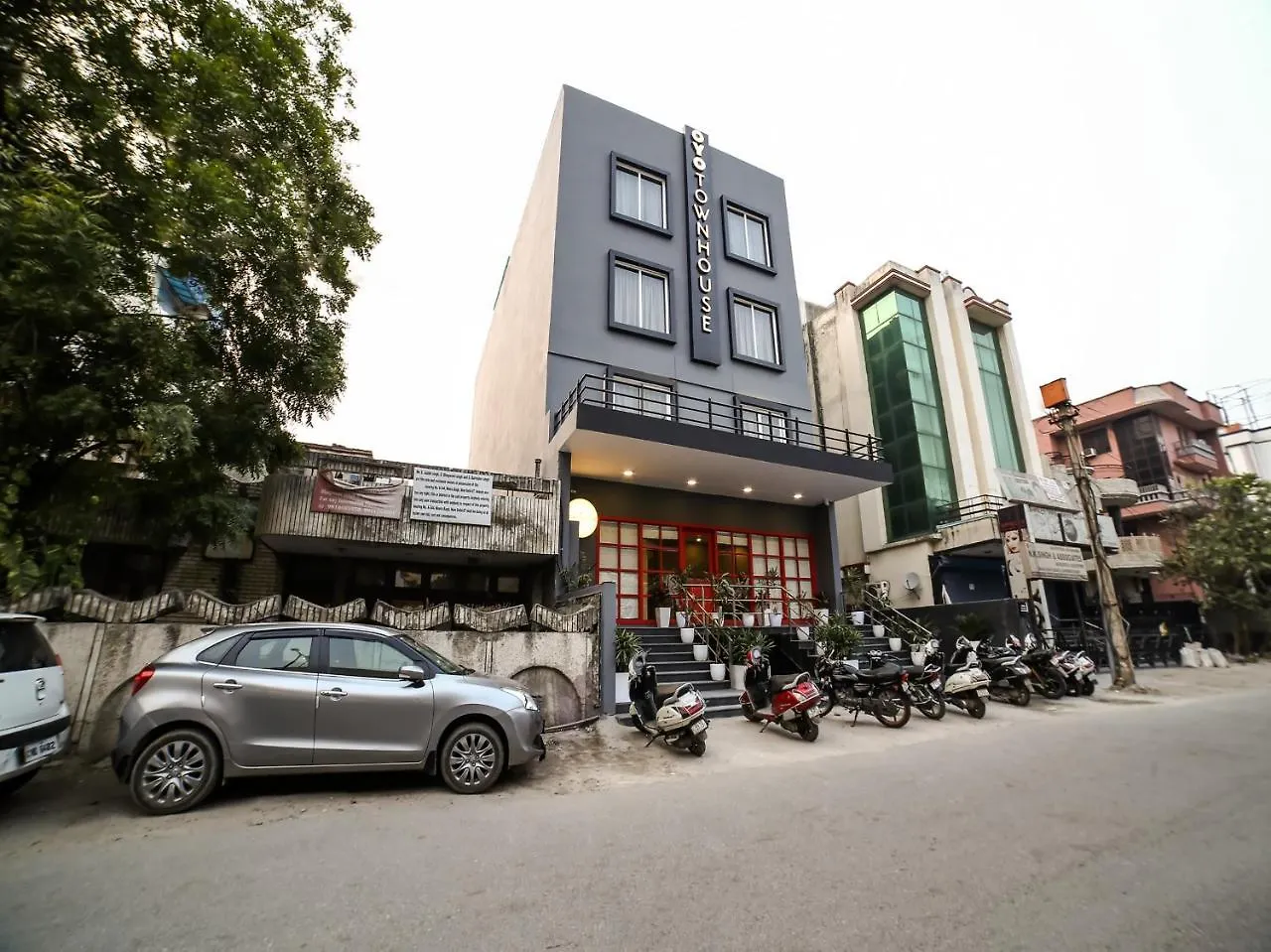 Hotel Oyo Townhouse 80 Meera Bagh Delhi